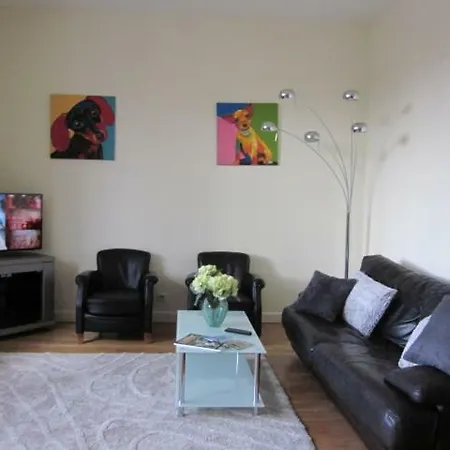 Cote Jardin Et L'escapade Apartment